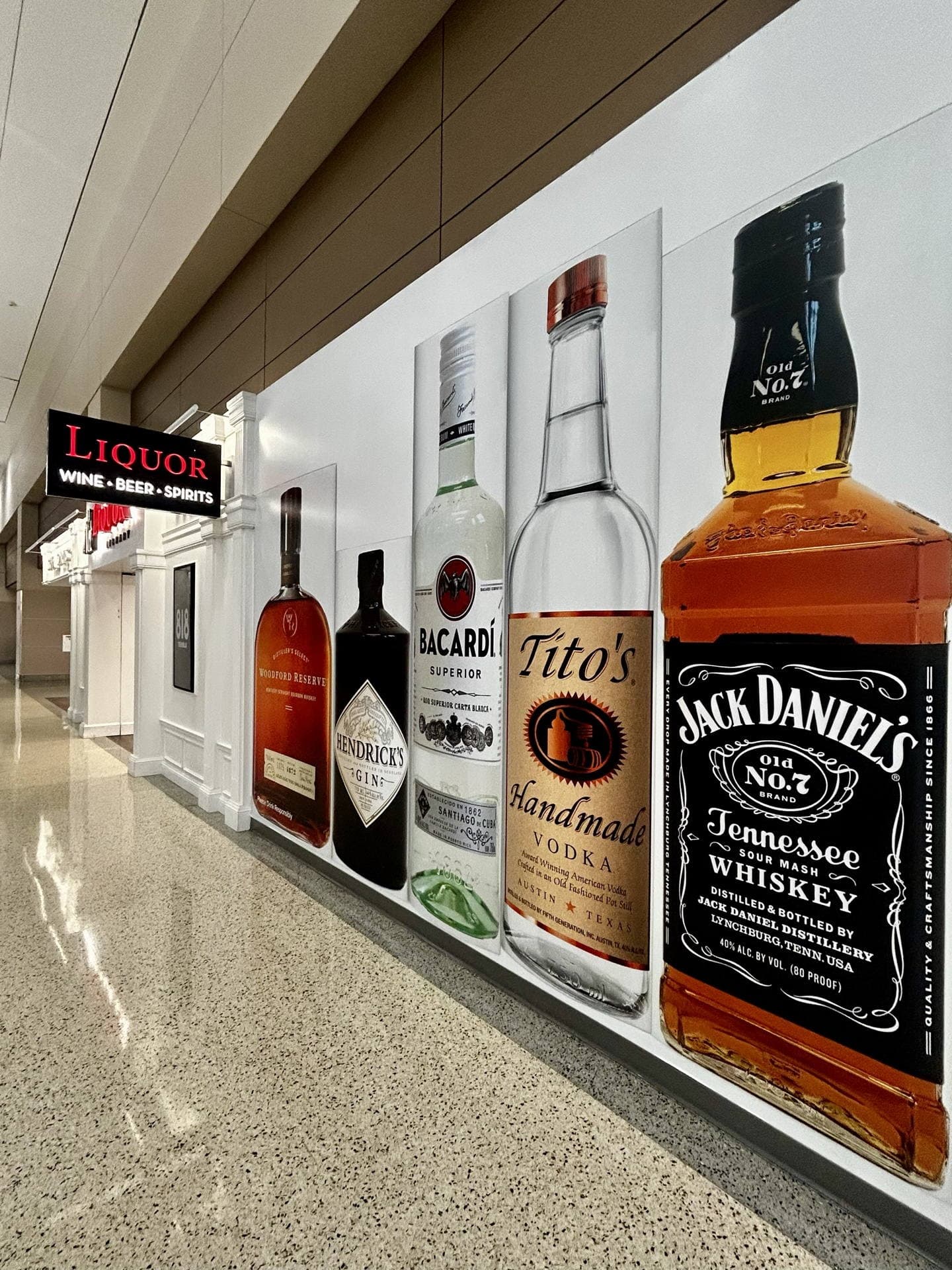 Liquor Library at LAS Terminal 3 — photo 5