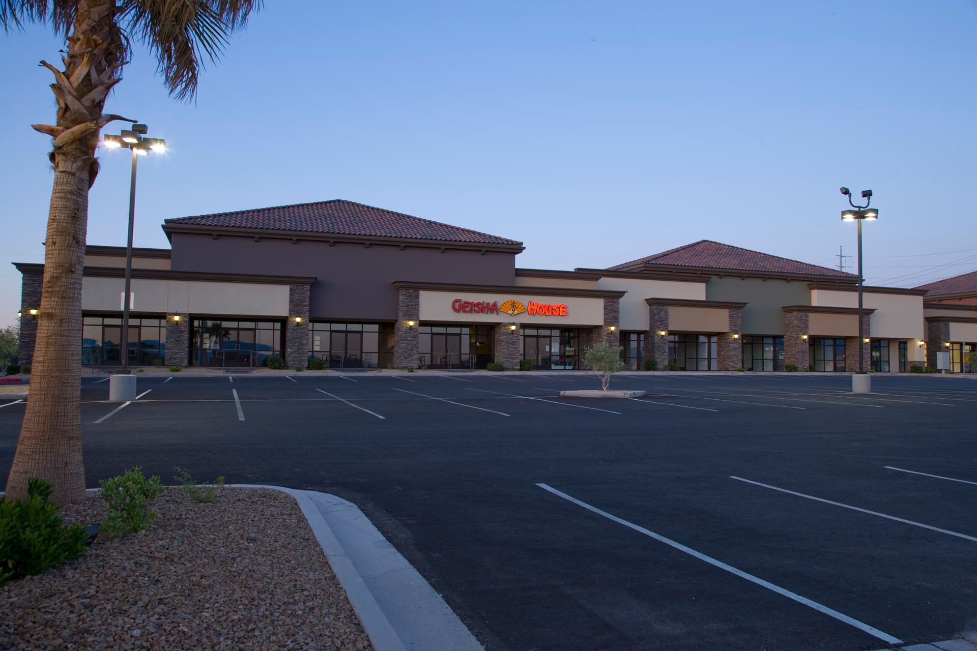 Rainbow Russell Marketplace — photo 4