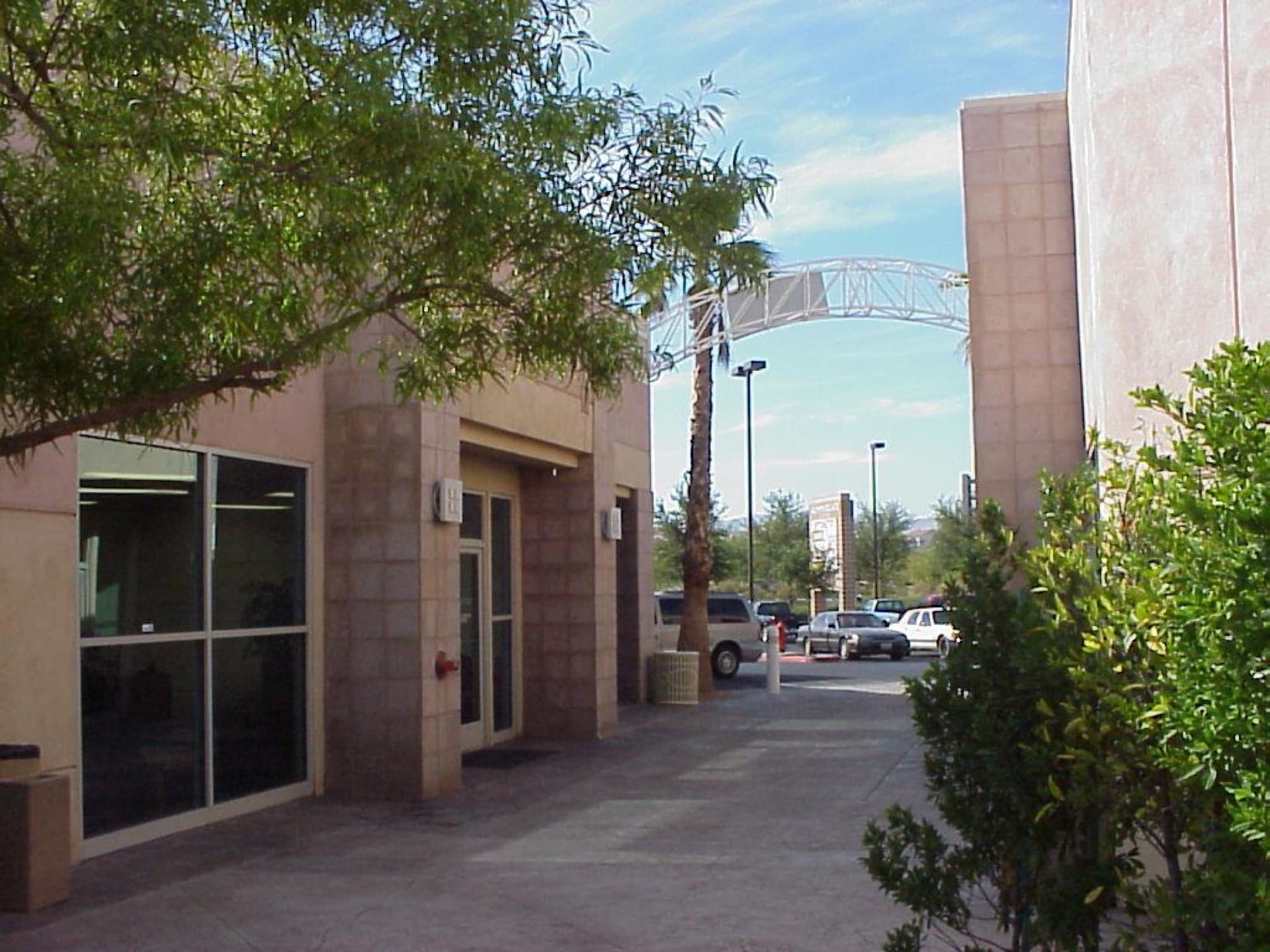 Summergate Retail Center — photo 2